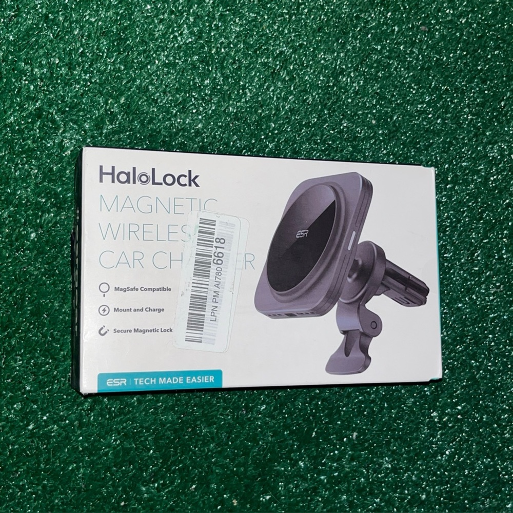 ESR HaloLock Magnetic Wireless Car Charger - Black Open Box